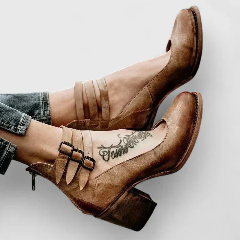 Dark Brown / 11