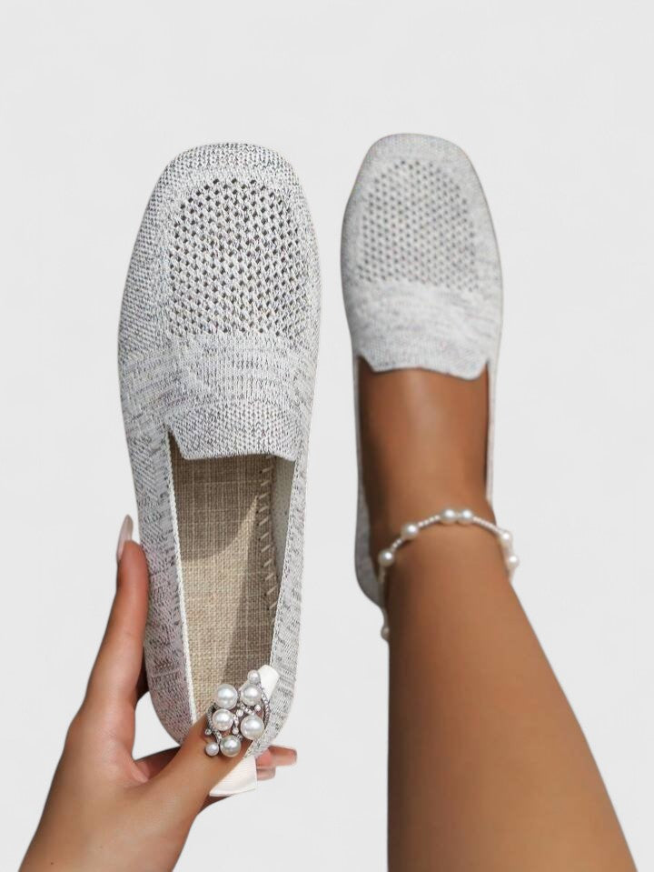 White / 11