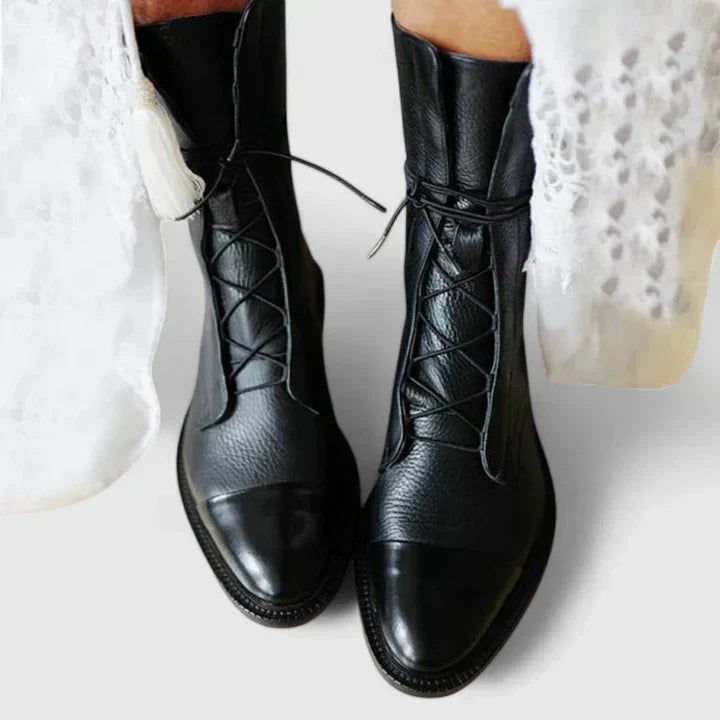 Black / 11