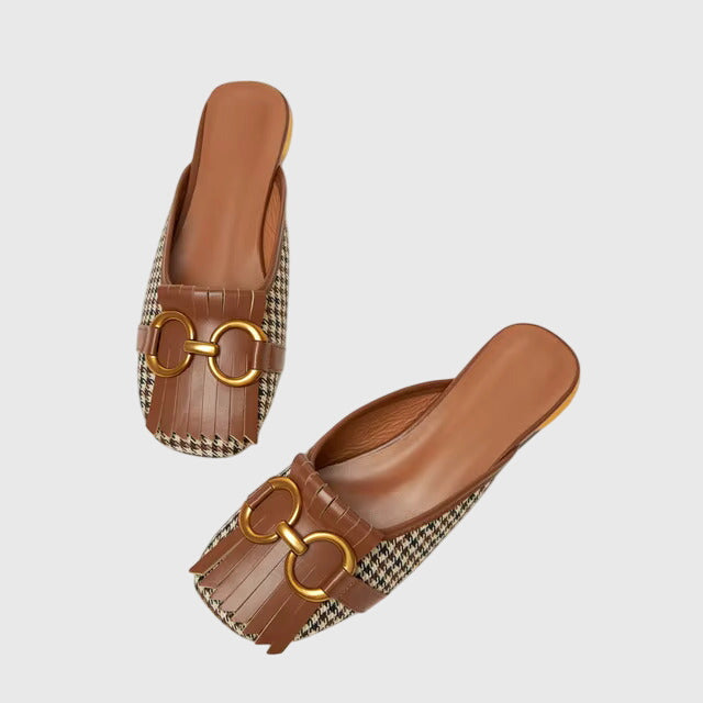 Brown / 11