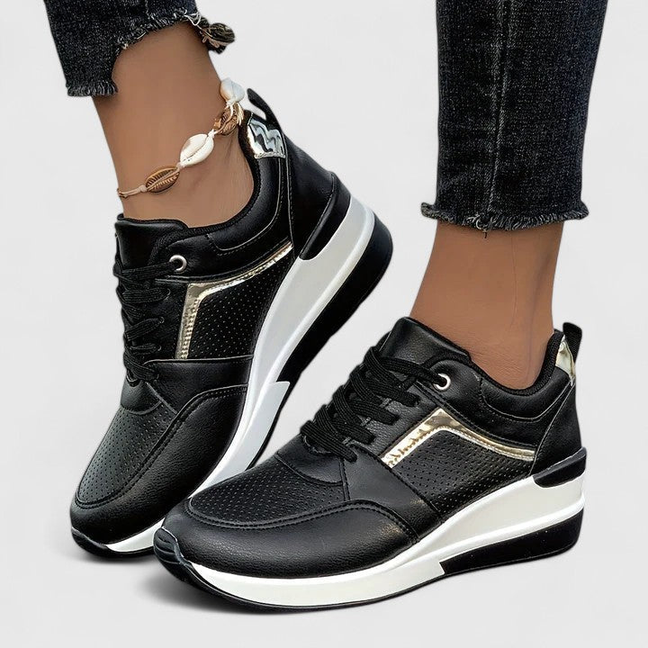 Black / 11