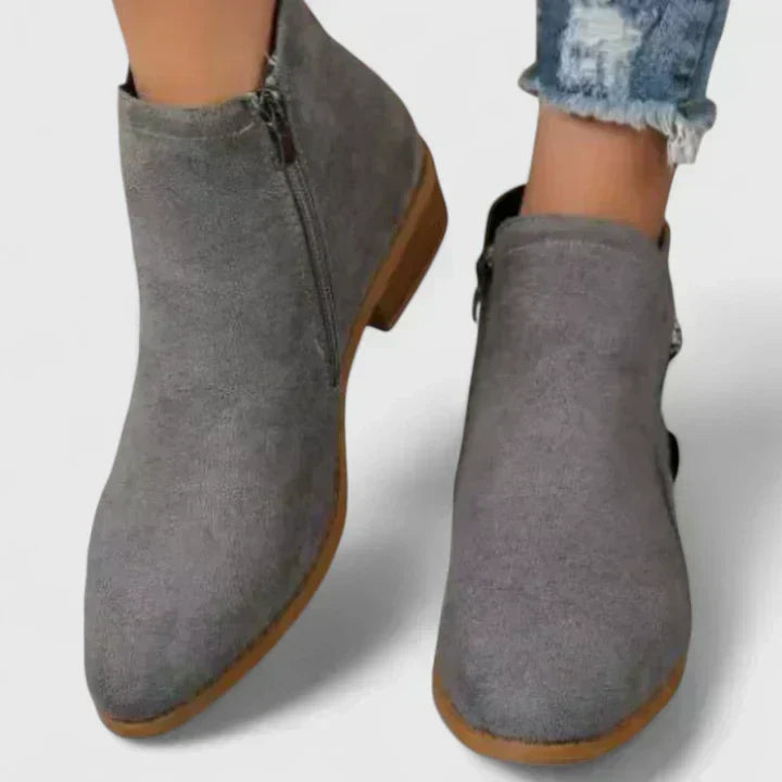 Gray / 11