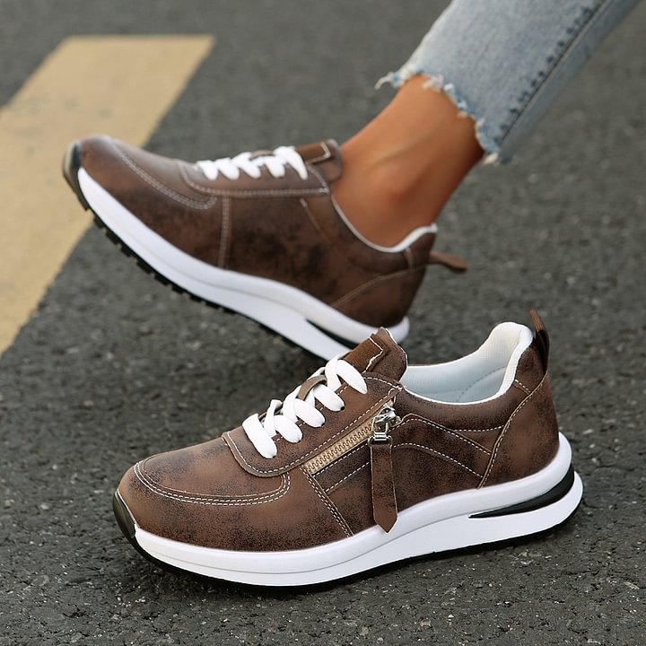 Brown / 11