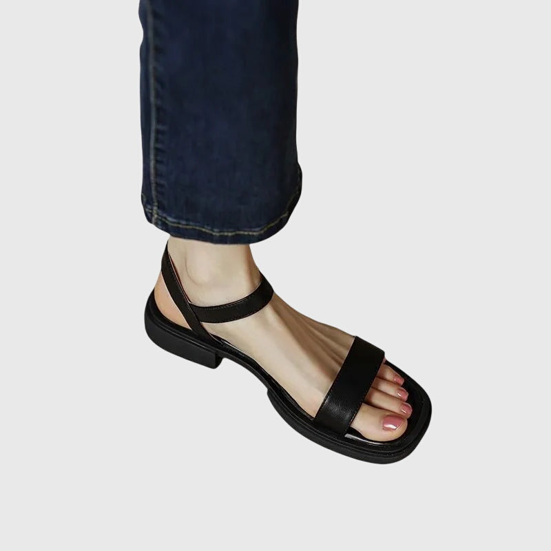 Black / 11