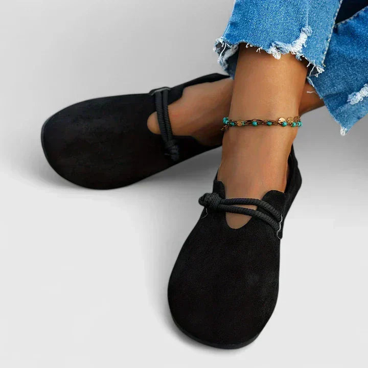 Black / 11
