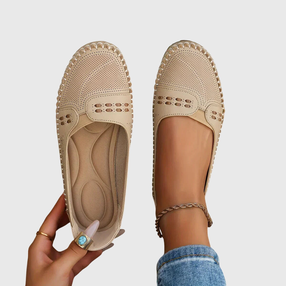 Beige / 4