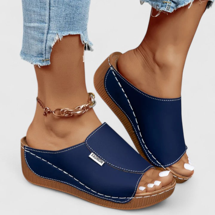 Navy Blue / 11