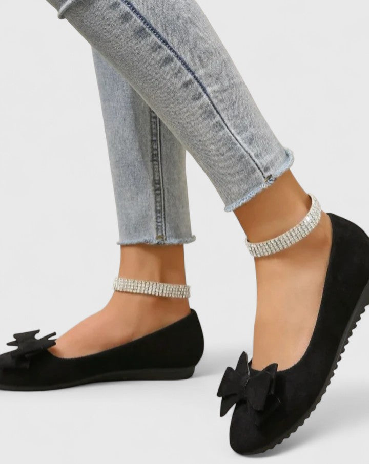 Black / 11