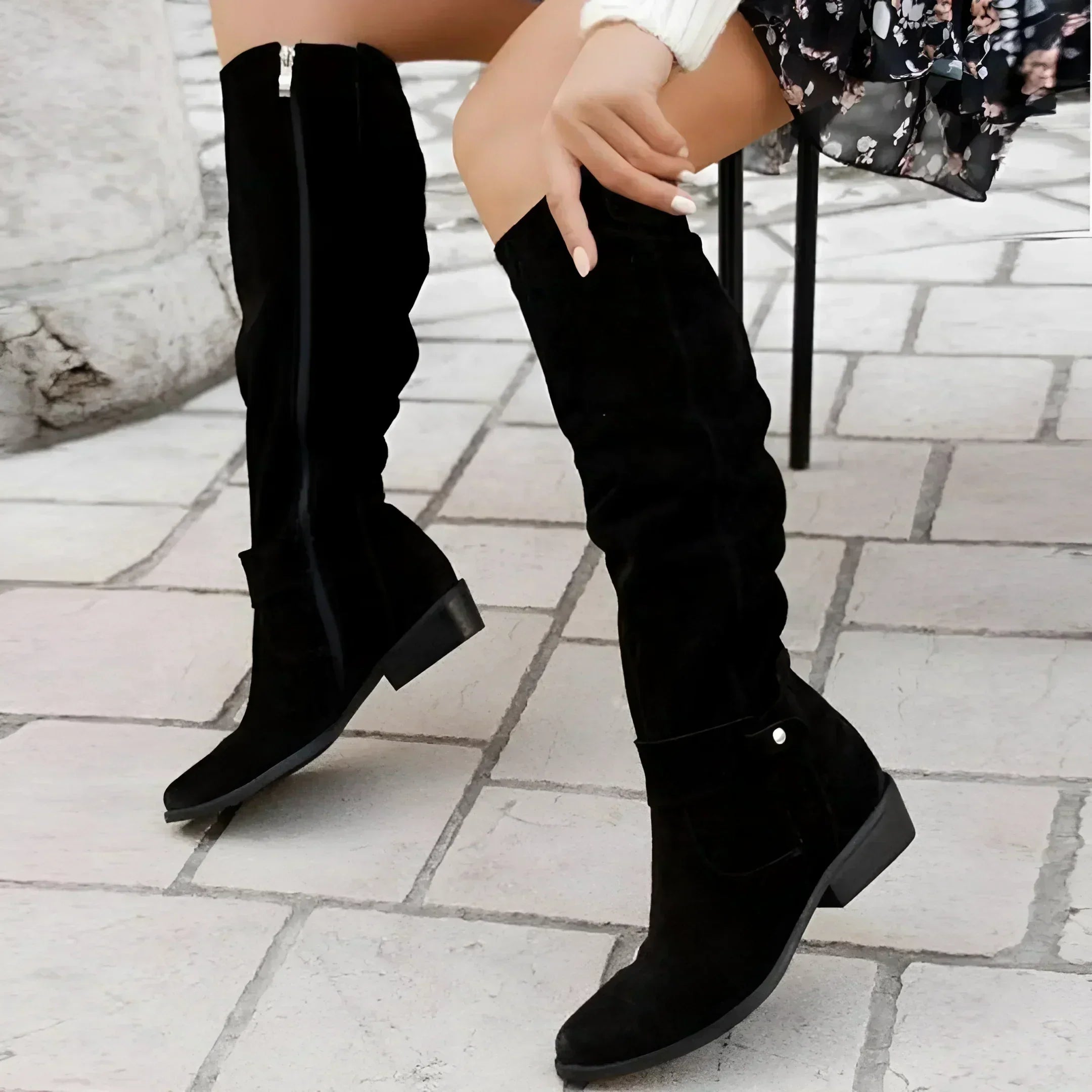 Black / 11