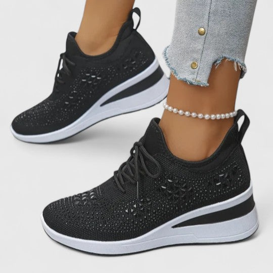 Black / 11