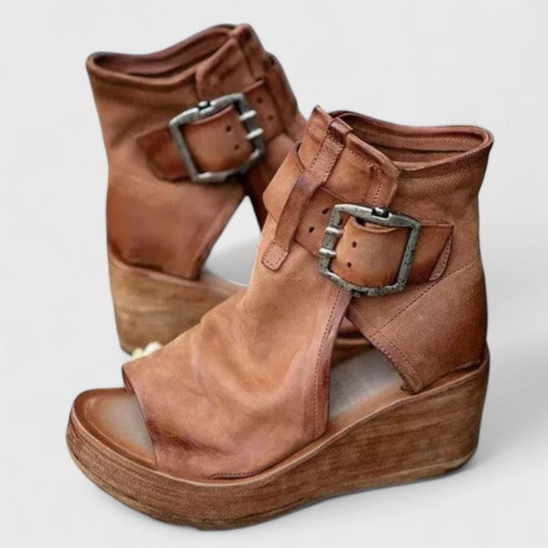 Brown / 11
