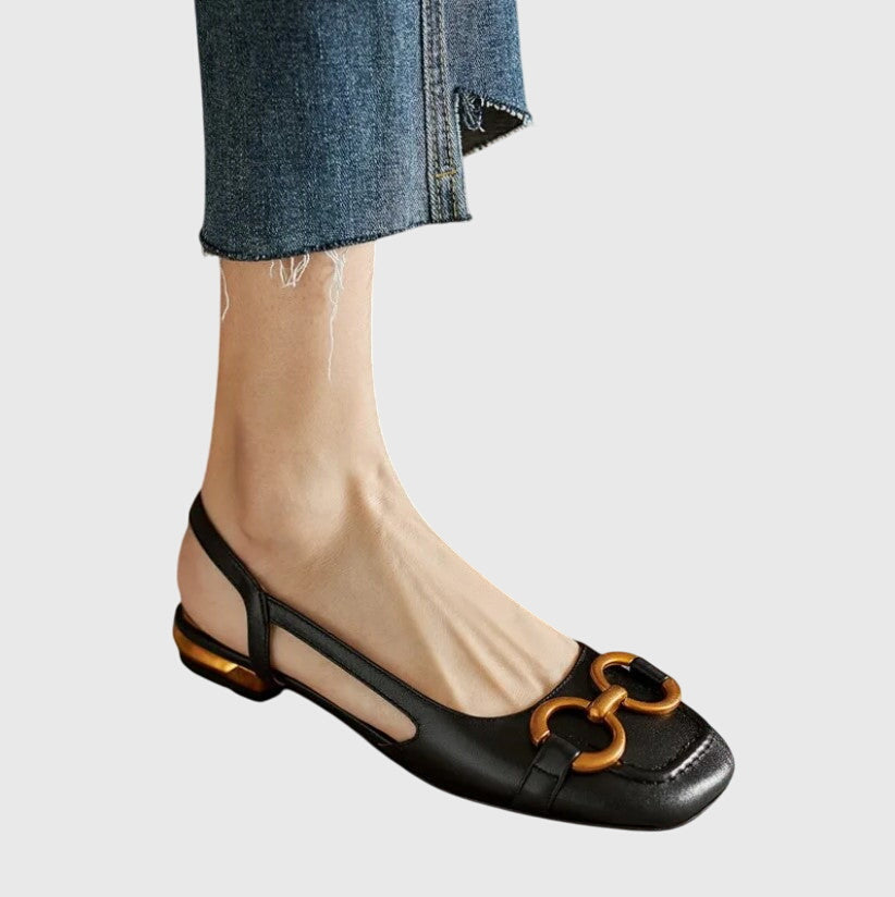 Black / 11
