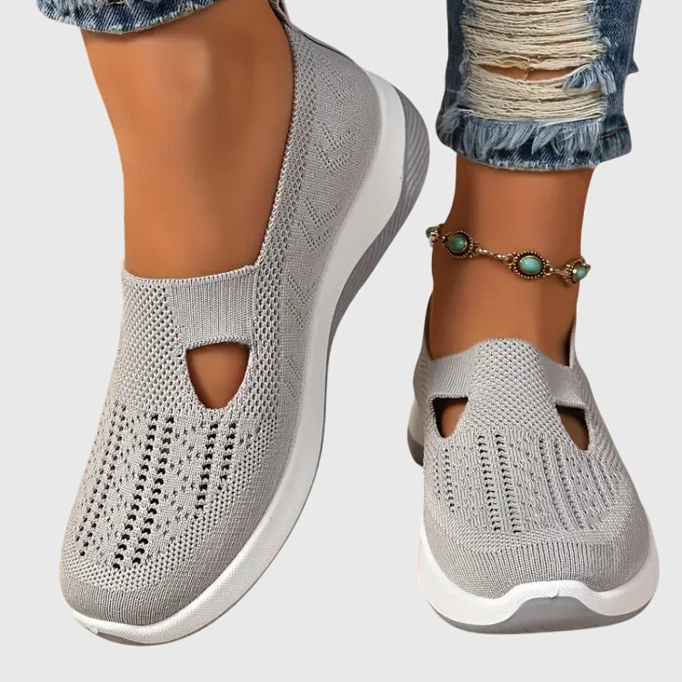 Gray / 11