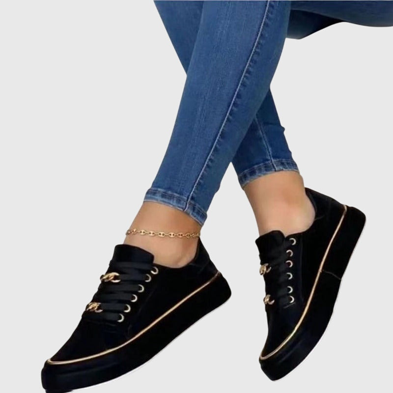 Black / 11