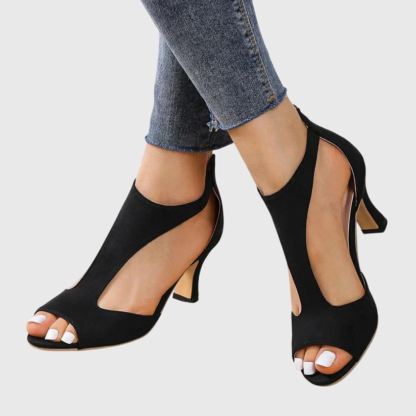 Black / 11