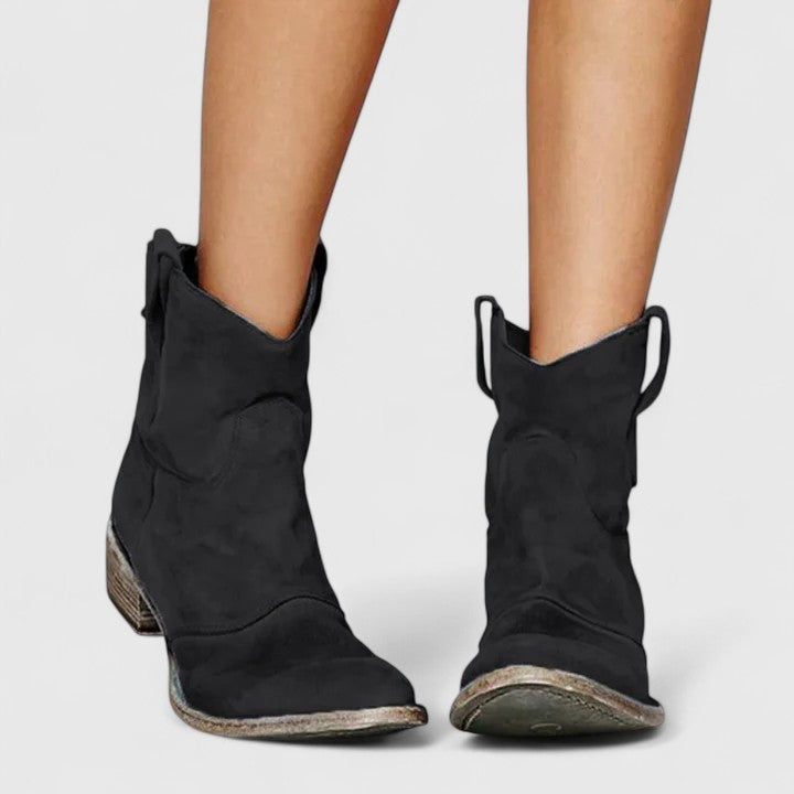 Black / 11
