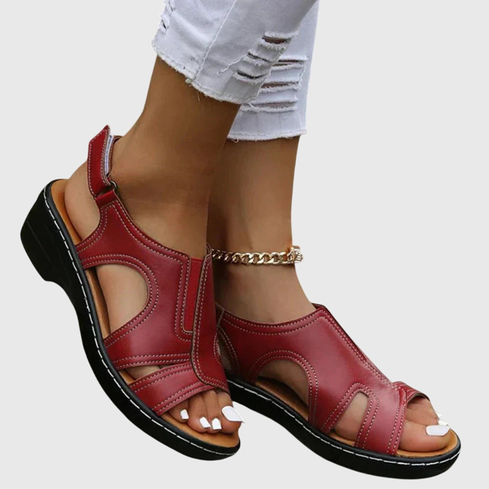 Red / 11