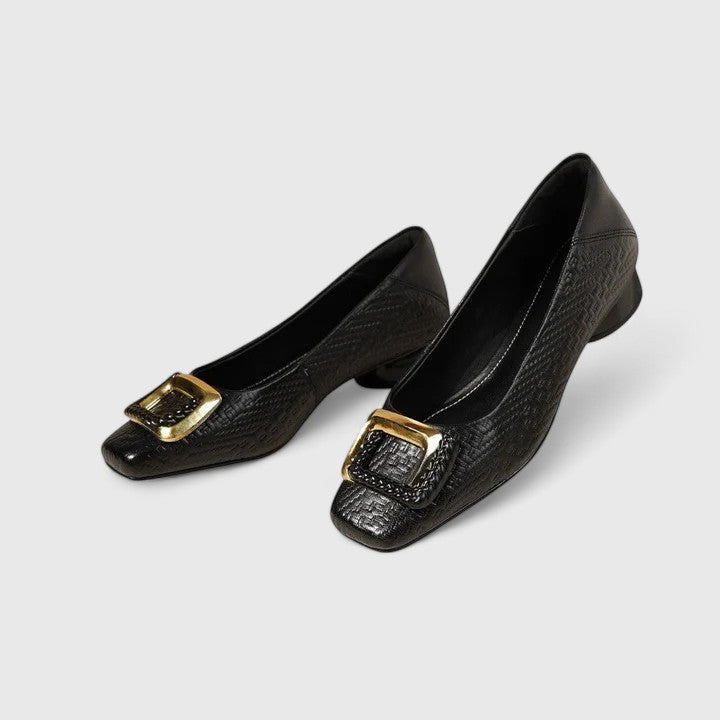 Black / 11