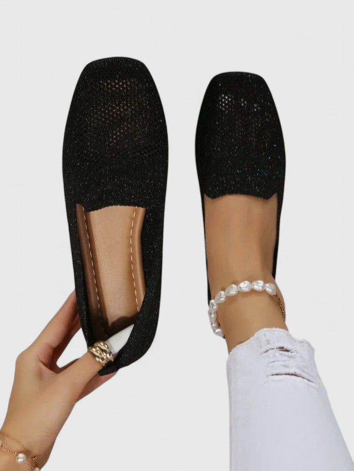 Black / 11