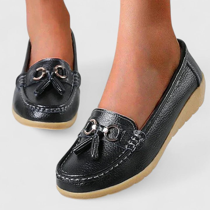 Black / 11