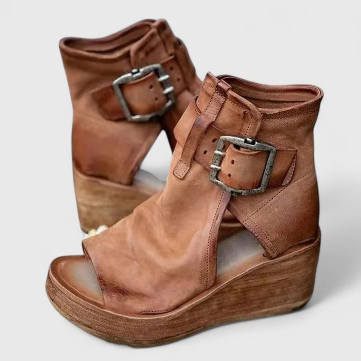 Brown / 11