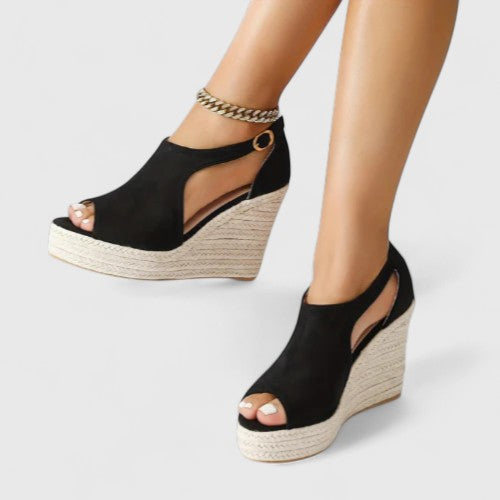 Black / 11