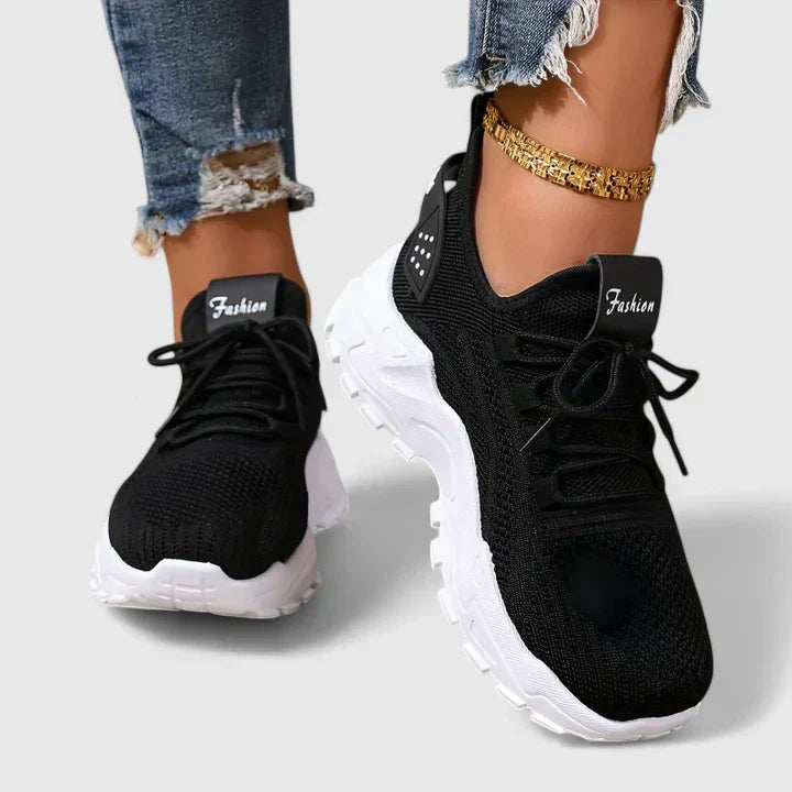 Black / 11