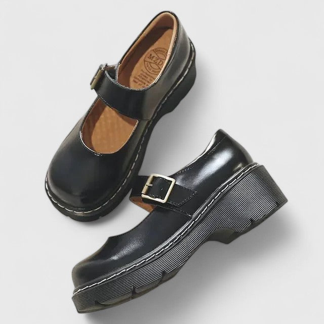 Black / 11