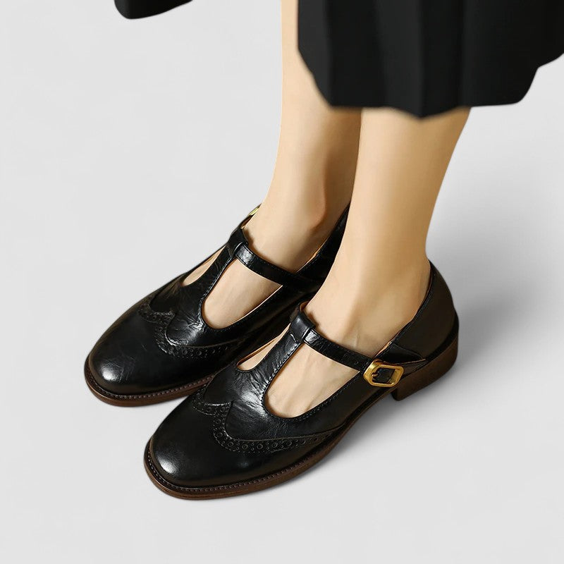 Black / 11
