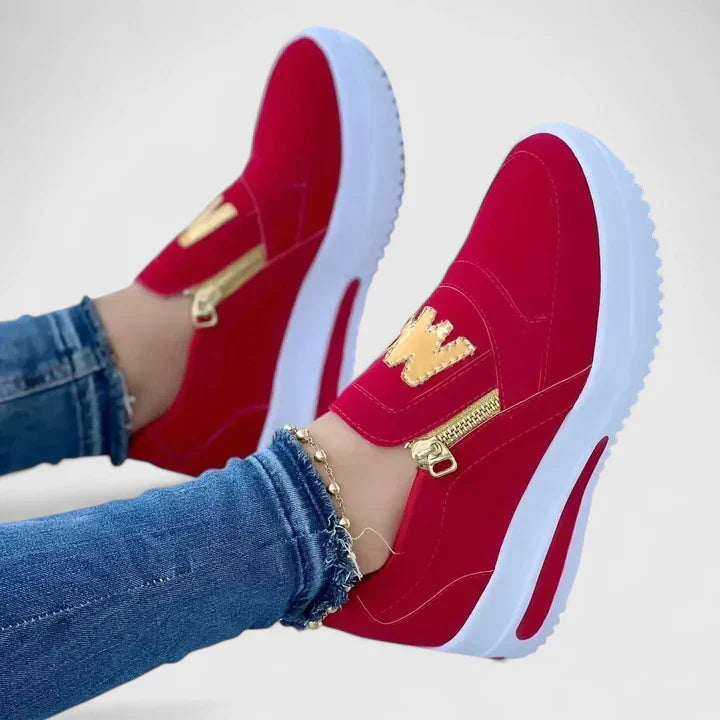 Red / 11