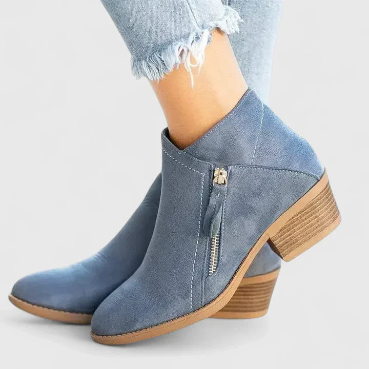 Blue / 11