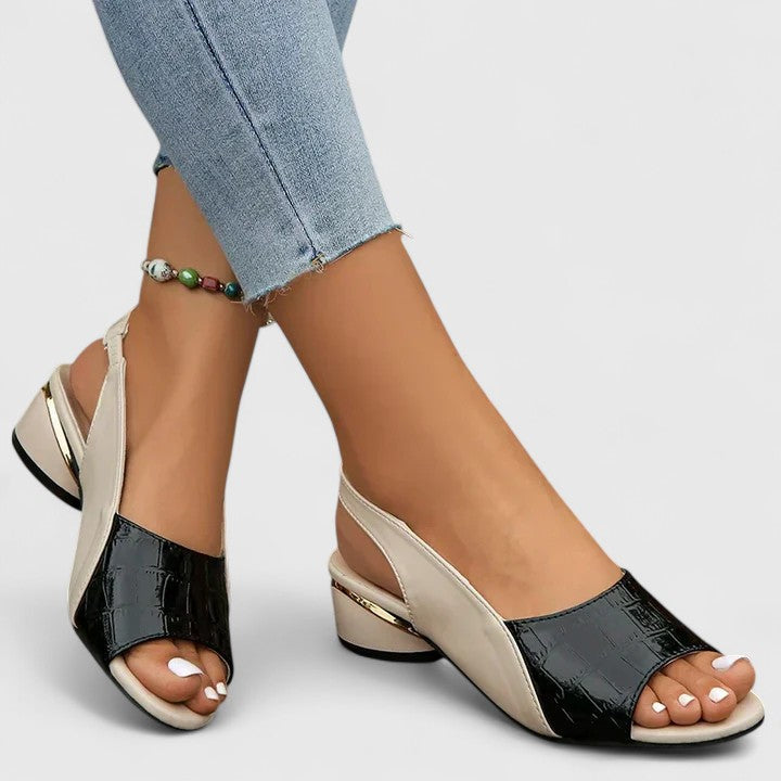 Black / 11