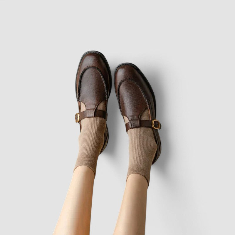 Brown / 11