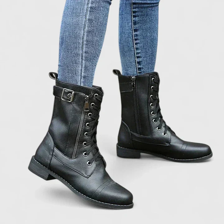 Black / 11