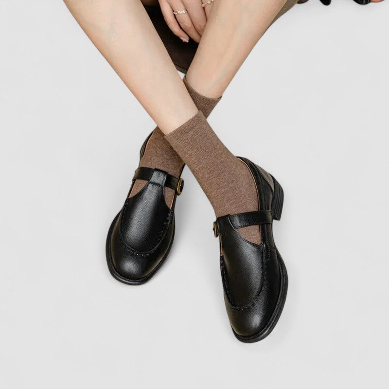 Black / 11
