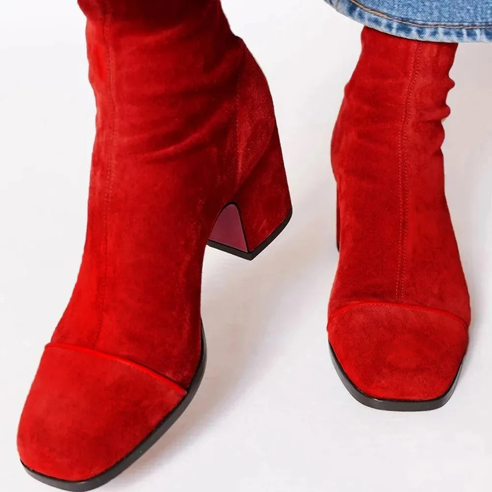 Red / 11