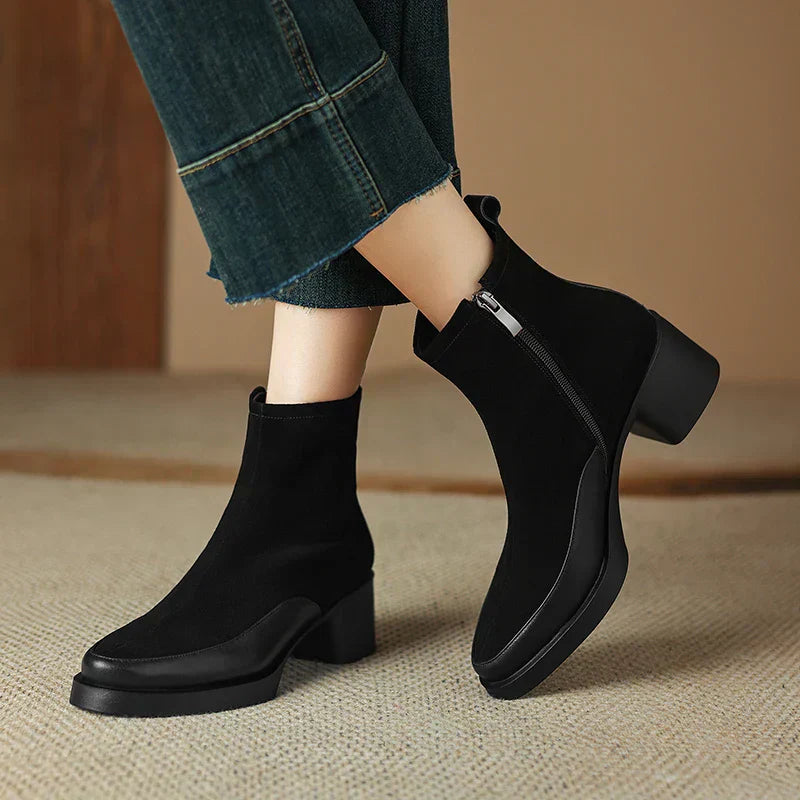 Black / 11