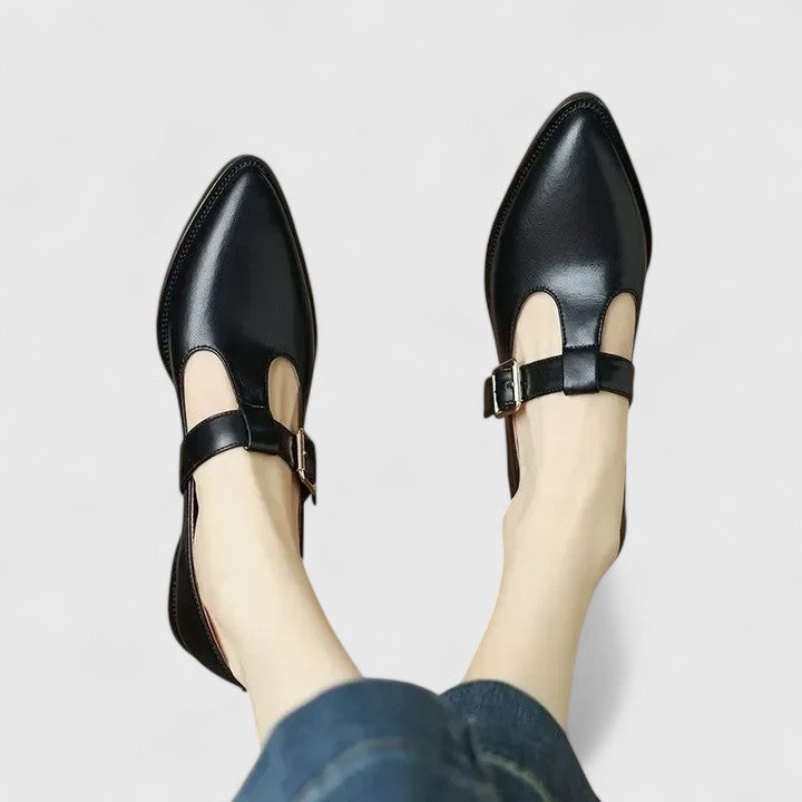 Black / 11