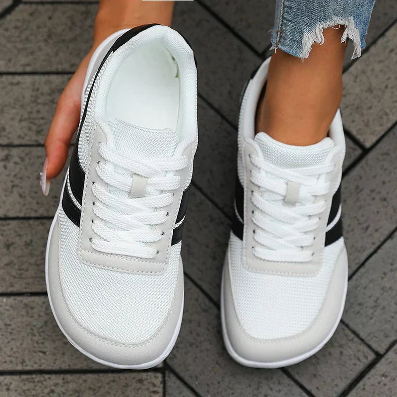 White Black / 11