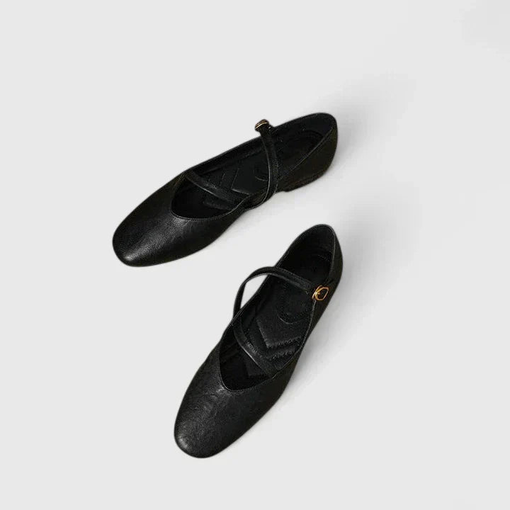 Black / 11