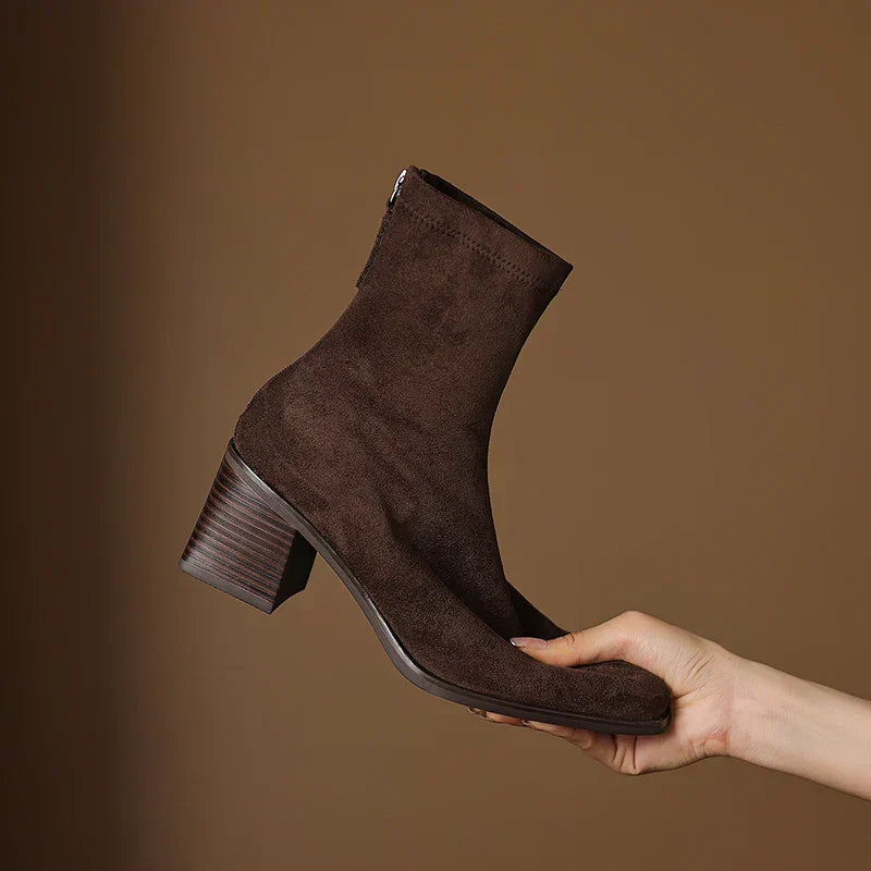 Brown / 11