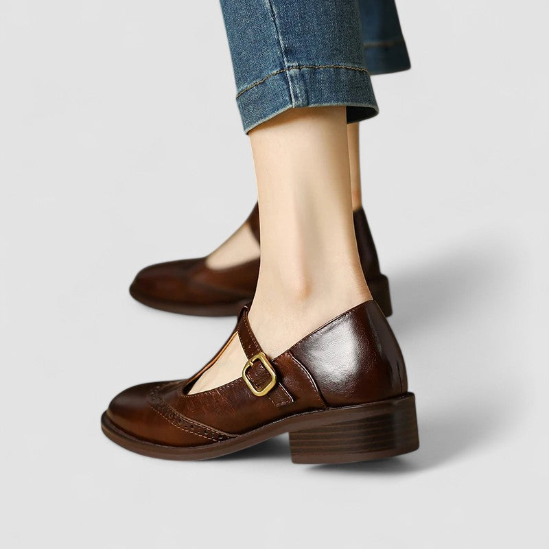 Brown / 11