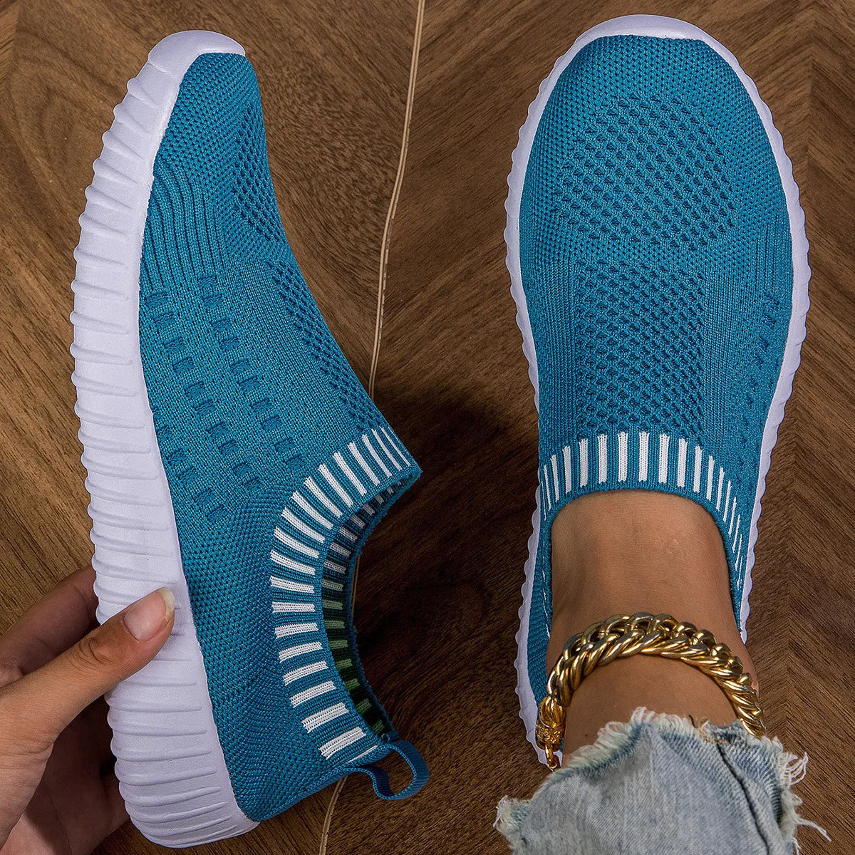 Sky Blue / 11