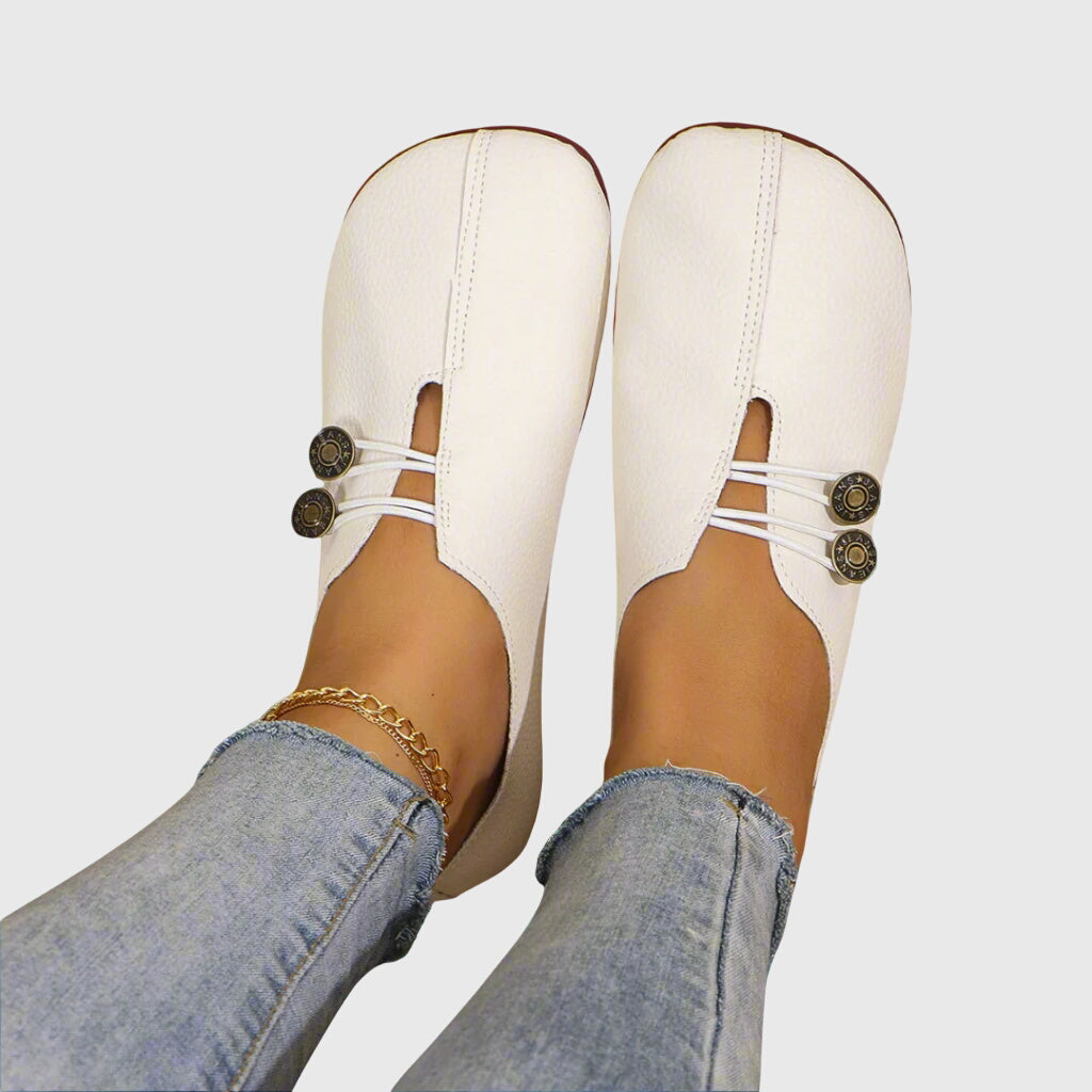 White / 11