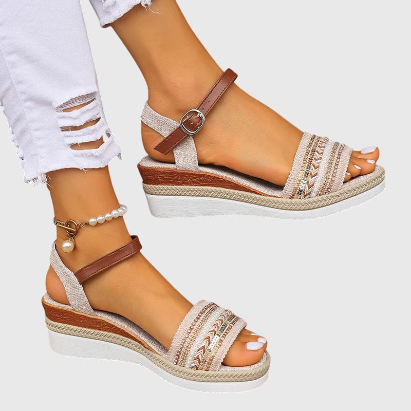 White/Brown / 11