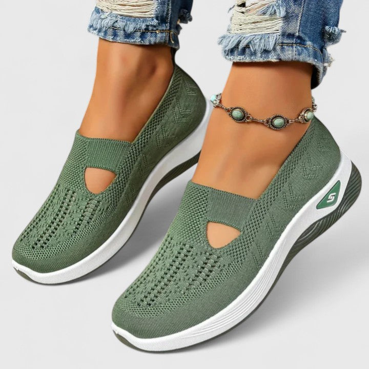 Green / 11
