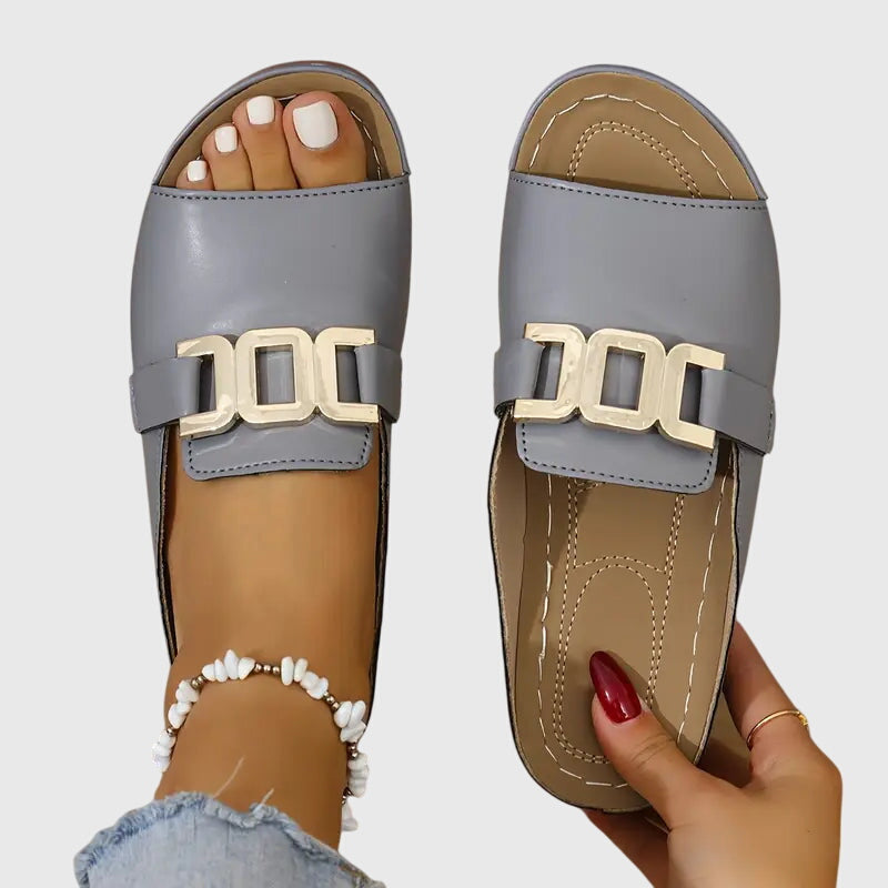 Gray / 11