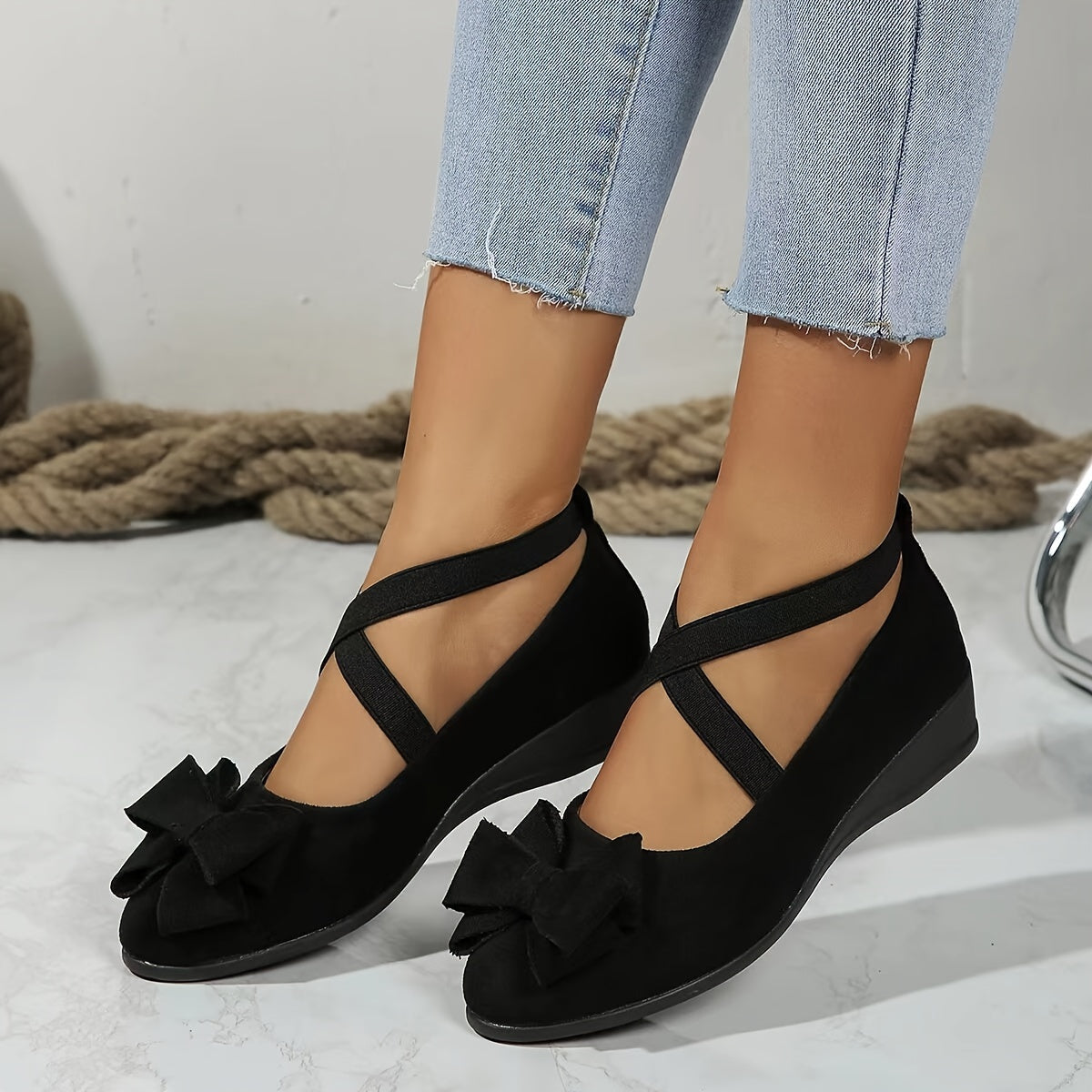 Black / 11