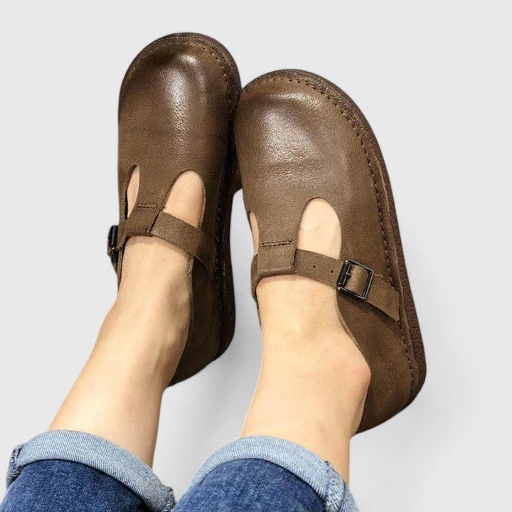 Brown / 11