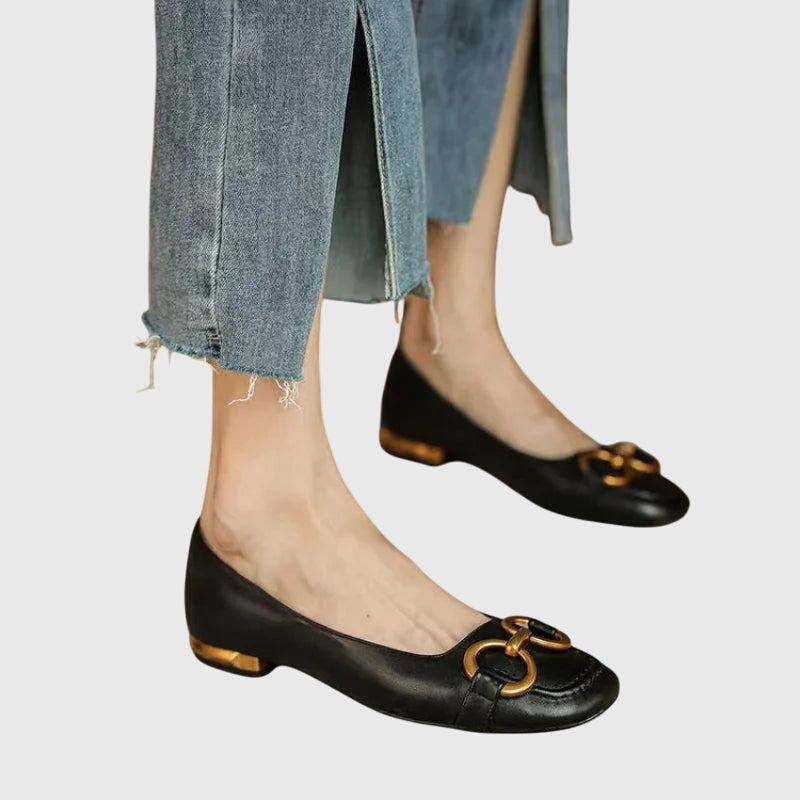 Black / 11